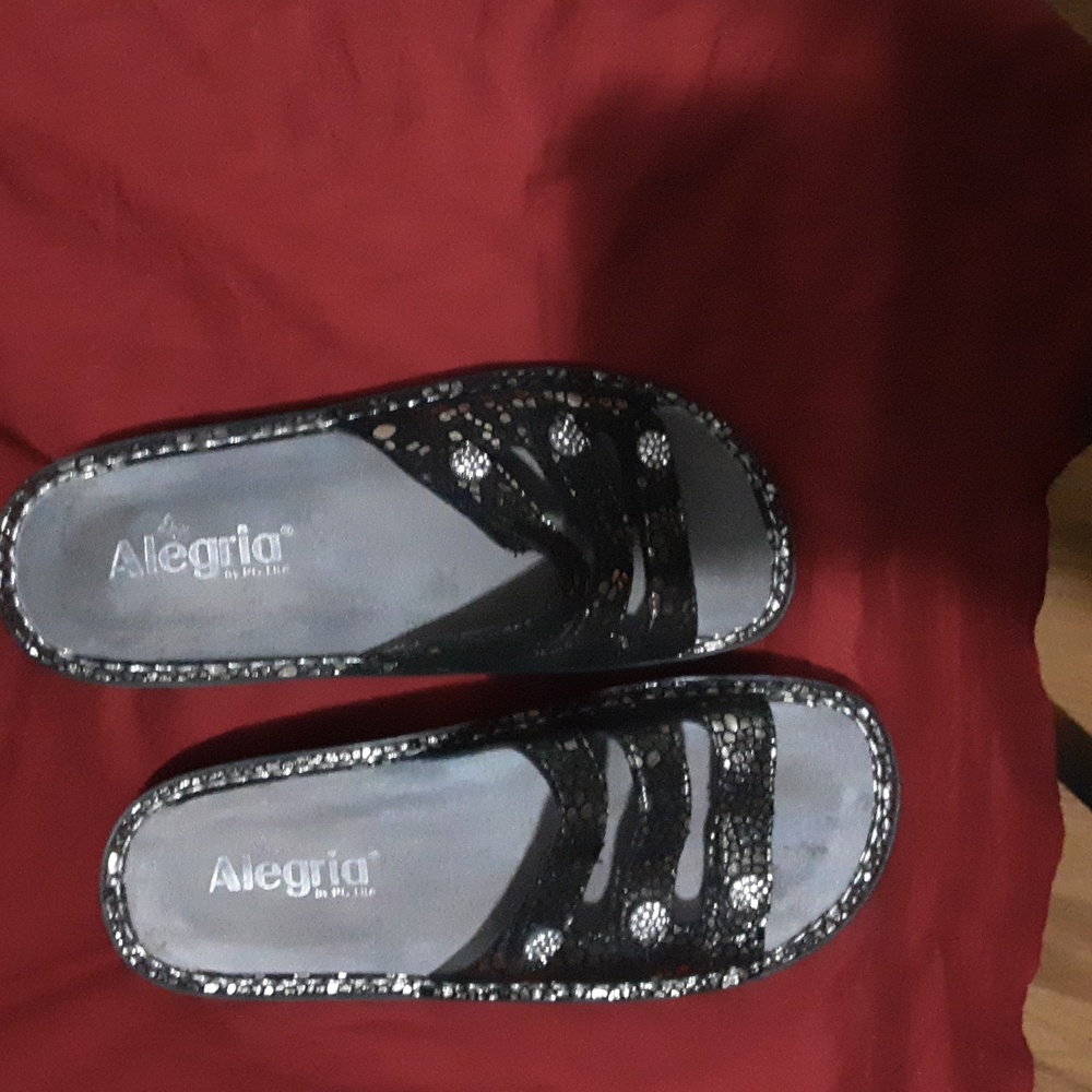 Sandal